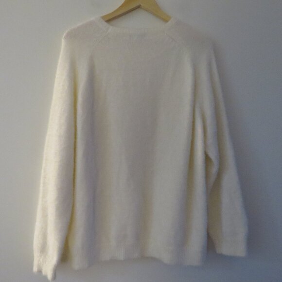 Z SUPPLY Alexa Eyelash Sweater in Vanilla Ice Neutral Lounge Soft - Size L - Picture 10 of 15